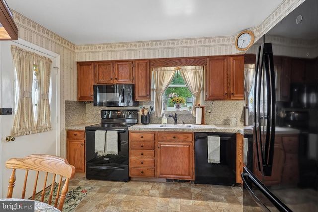 2607 GRAND, Holmes, PA 19043