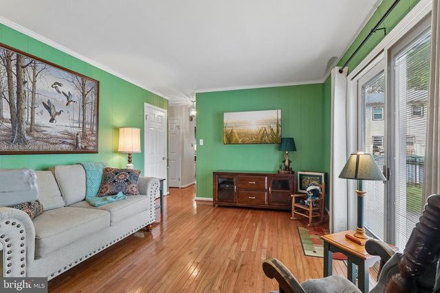 2607 GRAND, Holmes, PA 19043