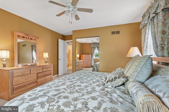 2607 GRAND, Holmes, PA 19043
