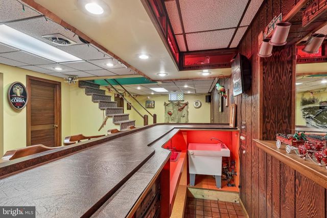2607 GRAND, Holmes, PA 19043