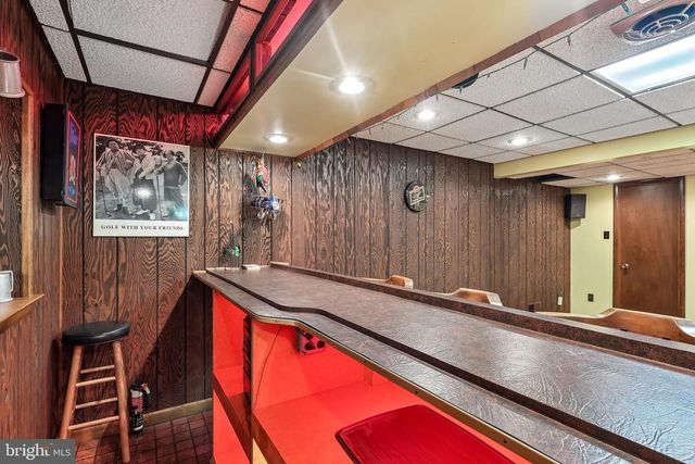 2607 GRAND, Holmes, PA 19043