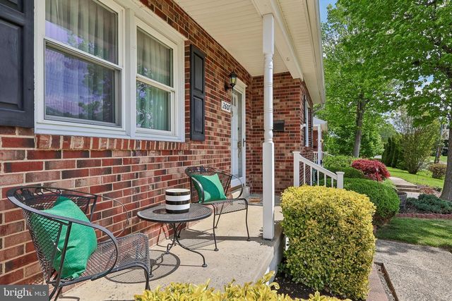 2607 GRAND, Holmes, PA 19043