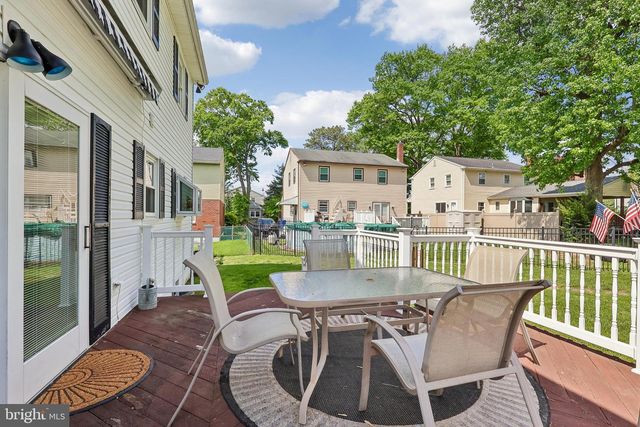2607 GRAND, Holmes, PA 19043