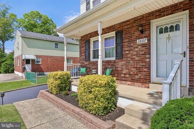 2607 GRAND, Holmes, PA 19043