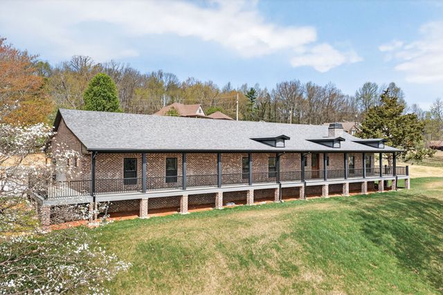 124 Virginia Ave, Livingston, TN 38570