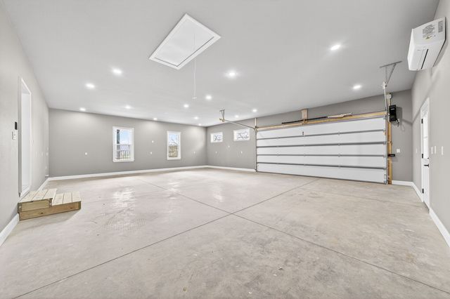 124 Virginia Ave, Livingston, TN 38570