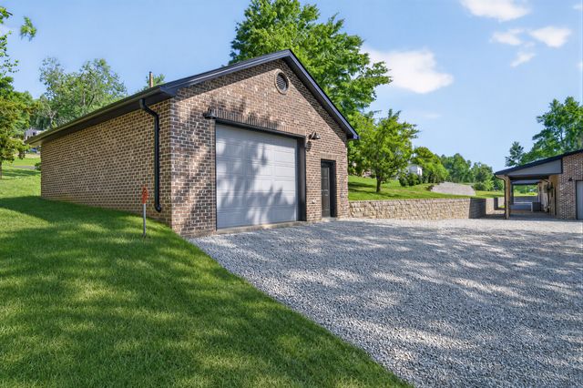 124 Virginia Ave, Livingston, TN 38570