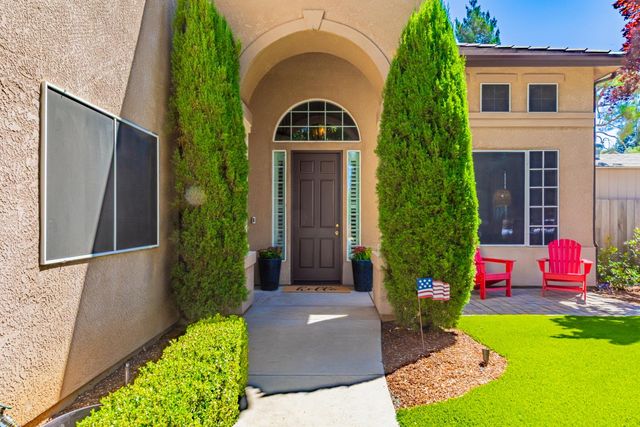 1283 Coventry Avenue, Clovis, CA 93611