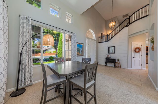 1283 Coventry Avenue, Clovis, CA 93611