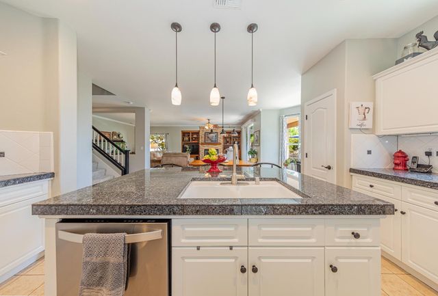1283 Coventry Avenue, Clovis, CA 93611