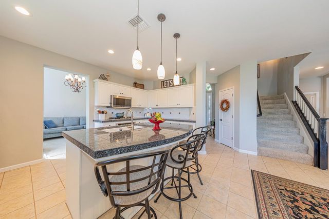 1283 Coventry Avenue, Clovis, CA 93611