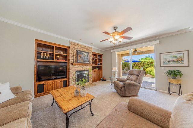 1283 Coventry Avenue, Clovis, CA 93611