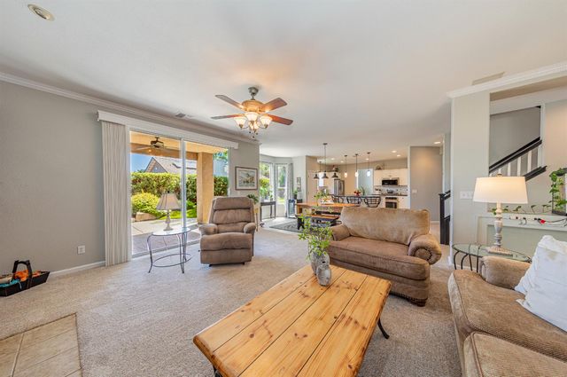1283 Coventry Avenue, Clovis, CA 93611