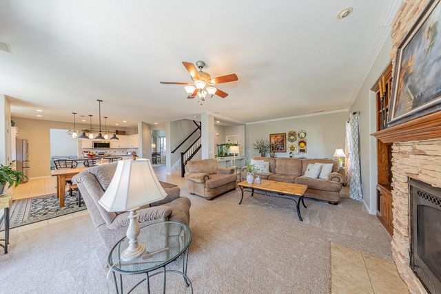 1283 Coventry Avenue, Clovis, CA 93611