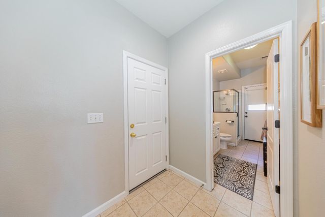 1283 Coventry Avenue, Clovis, CA 93611