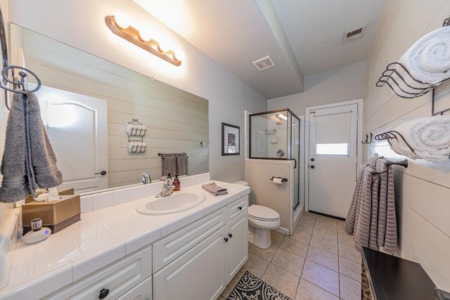 1283 Coventry Avenue, Clovis, CA 93611