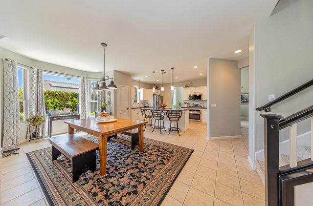 1283 Coventry Avenue, Clovis, CA 93611