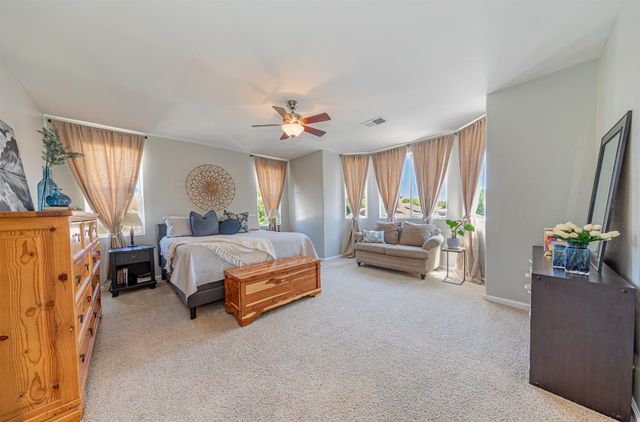 1283 Coventry Avenue, Clovis, CA 93611
