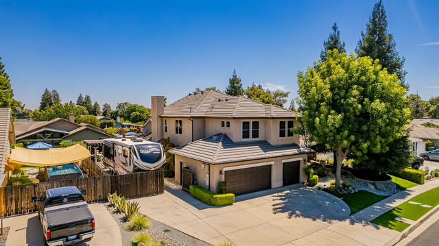 1283 Coventry Avenue, Clovis, CA 93611