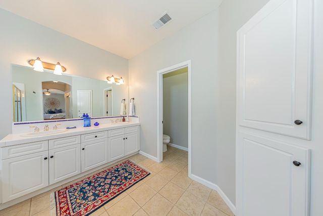 1283 Coventry Avenue, Clovis, CA 93611