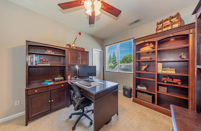 1283 Coventry Avenue, Clovis, CA 93611