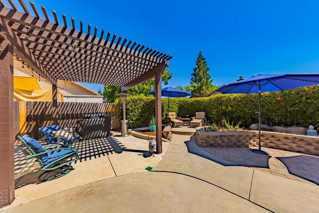 1283 Coventry Avenue, Clovis, CA 93611