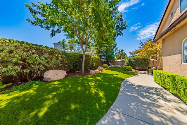 1283 Coventry Avenue, Clovis, CA 93611