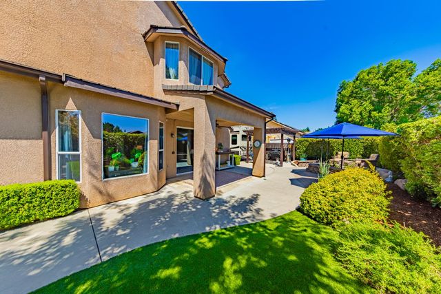 1283 Coventry Avenue, Clovis, CA 93611