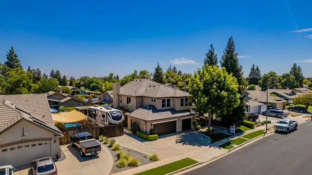 1283 Coventry Avenue, Clovis, CA 93611