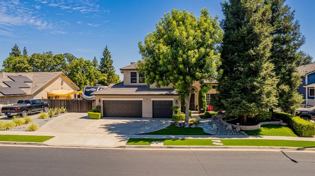 1283 Coventry Avenue, Clovis, CA 93611
