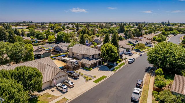 1283 Coventry Avenue, Clovis, CA 93611