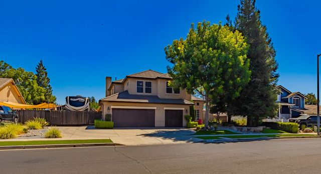 1283 Coventry Avenue, Clovis, CA 93611