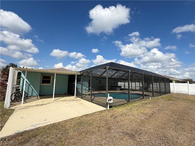 12213 De Moya DR, Fort Myers, FL 33905