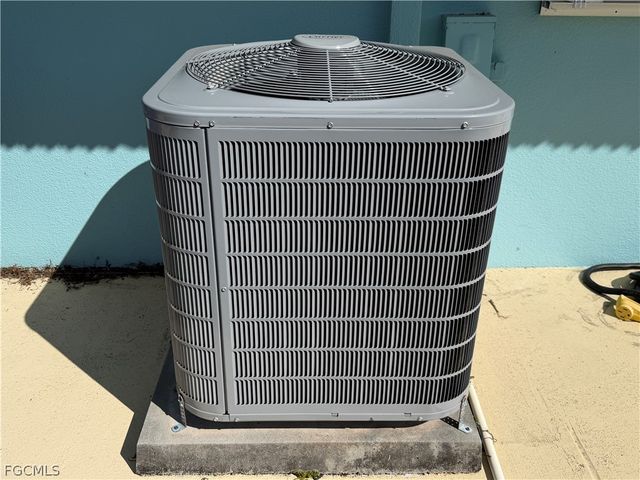 12213 De Moya DR, Fort Myers, FL 33905