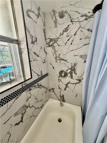 12213 De Moya DR, Fort Myers, FL 33905