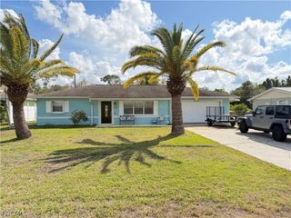 12213 De Moya DR, Fort Myers, FL 33905