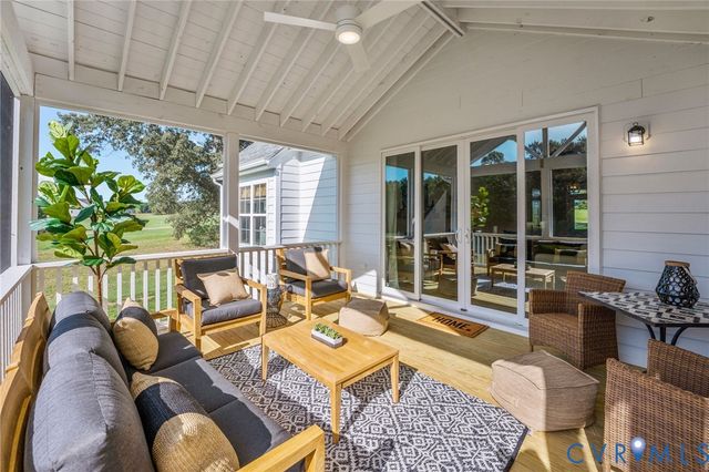 7922 Dandridge Dr, Quinton, VA 23141