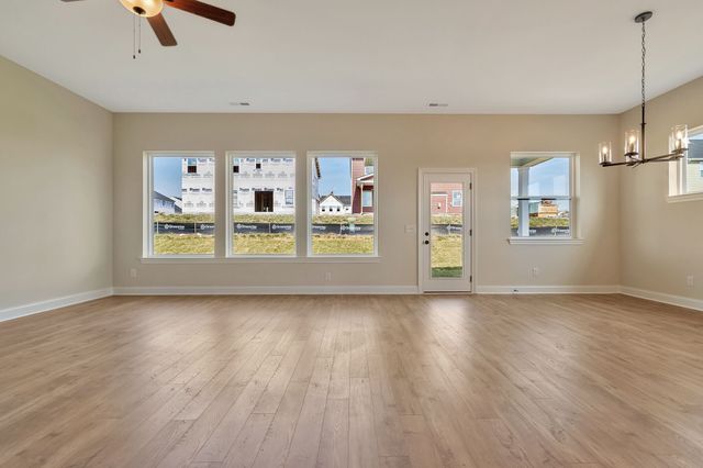 834 Drivers Cir, Columbia, TN 38401