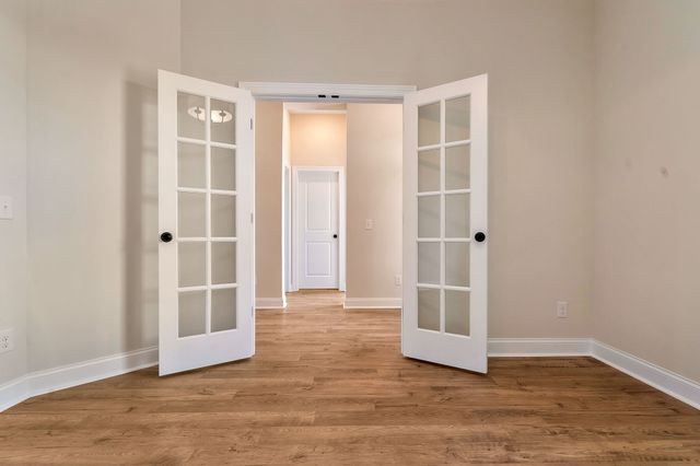 834 Drivers Cir, Columbia, TN 38401