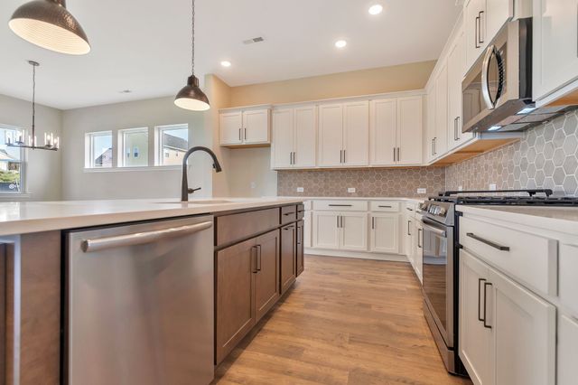 834 Drivers Cir, Columbia, TN 38401