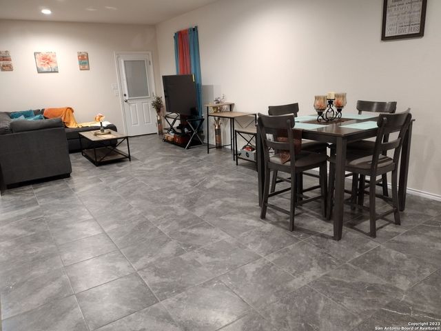 10827 AIRMEN DR, Converse, TX 78109