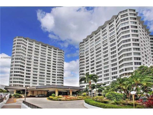 999 Brickell Bay Drive 1408, Miami, FL 33131