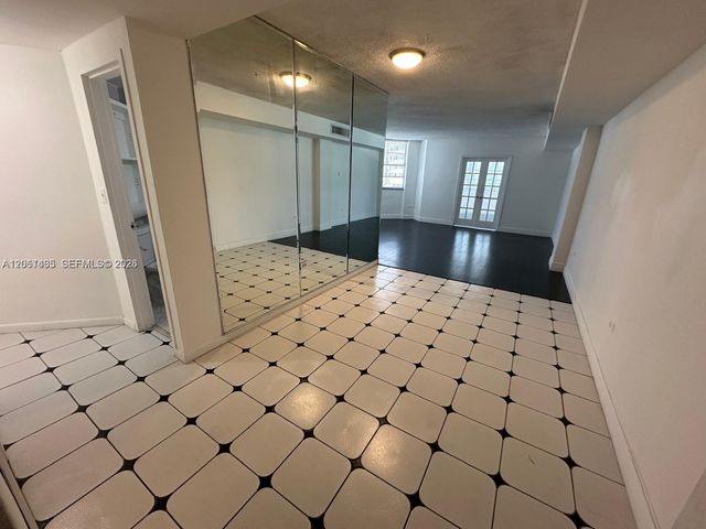 999 Brickell Bay Drive 1408, Miami, FL 33131