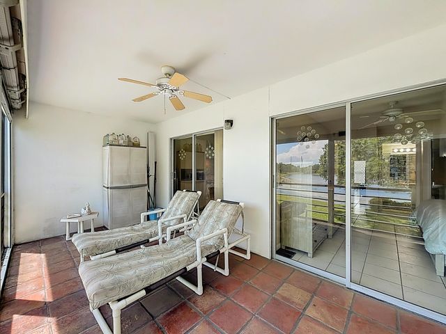 2114 Oakridge V, Deerfield Beach, FL 33442