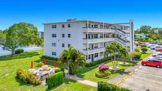 2114 Oakridge V, Deerfield Beach, FL 33442