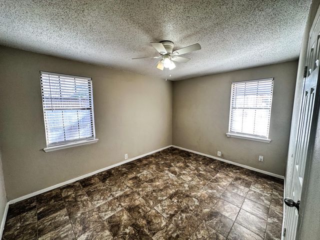 2101 48th Street, Lubbock, TX 79412