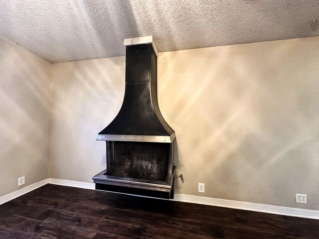 2101 48th Street, Lubbock, TX 79412