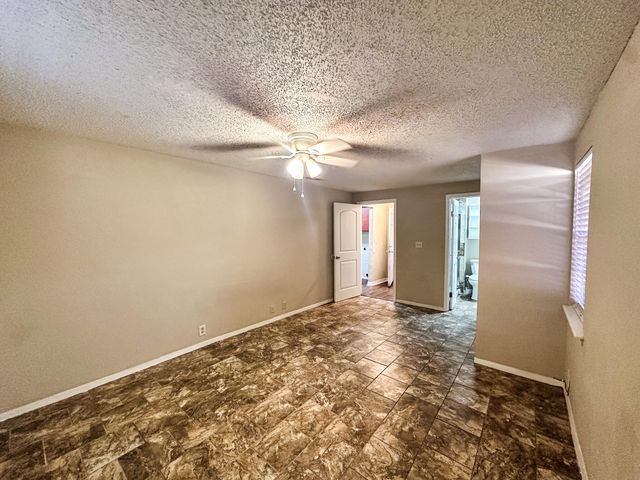 2101 48th Street, Lubbock, TX 79412