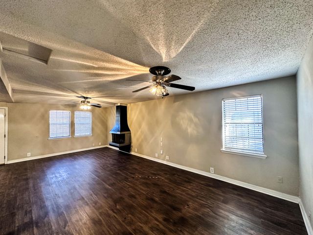 2101 48th Street, Lubbock, TX 79412