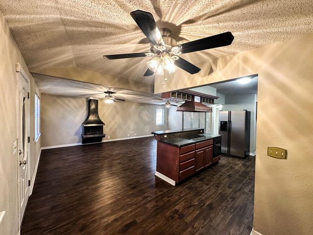 2101 48th Street, Lubbock, TX 79412